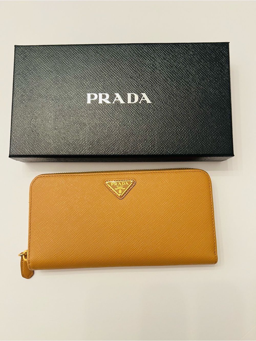 NWT Prada Large Saffiano Leather Wallet